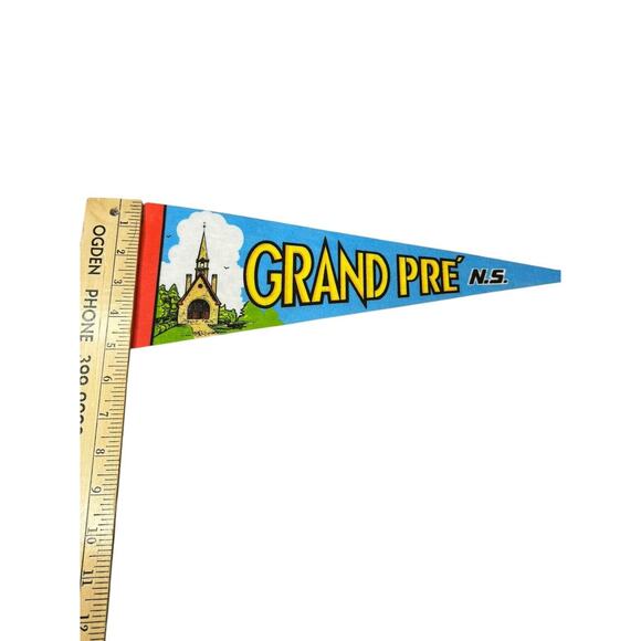 Vintage Grand Pre NS Nova Scotia Canada Felt Pennant Banner Flag BEAVERS 14” - Picture 2 of 3